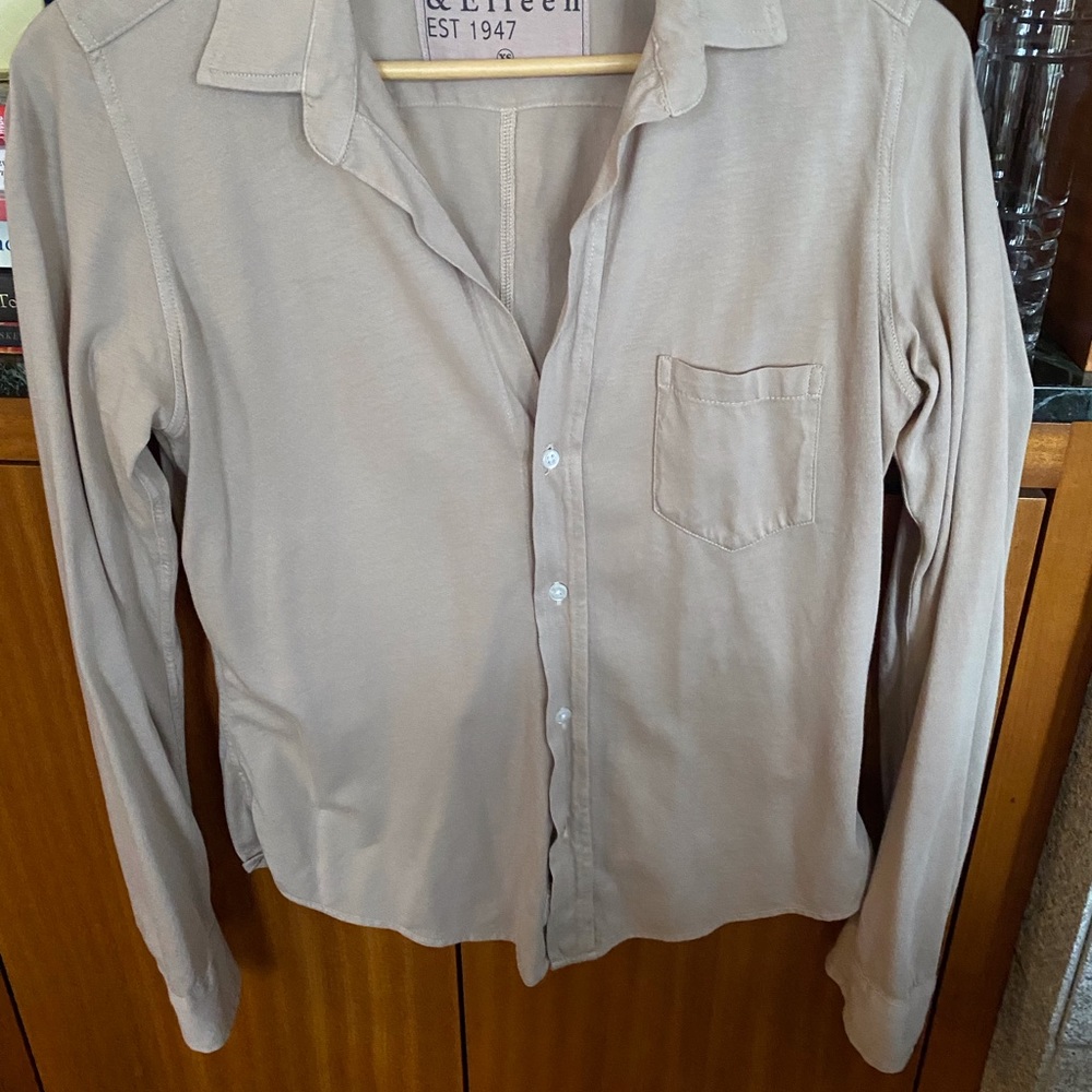 Frank & Eileen, size XS, camel button up knit shirt
